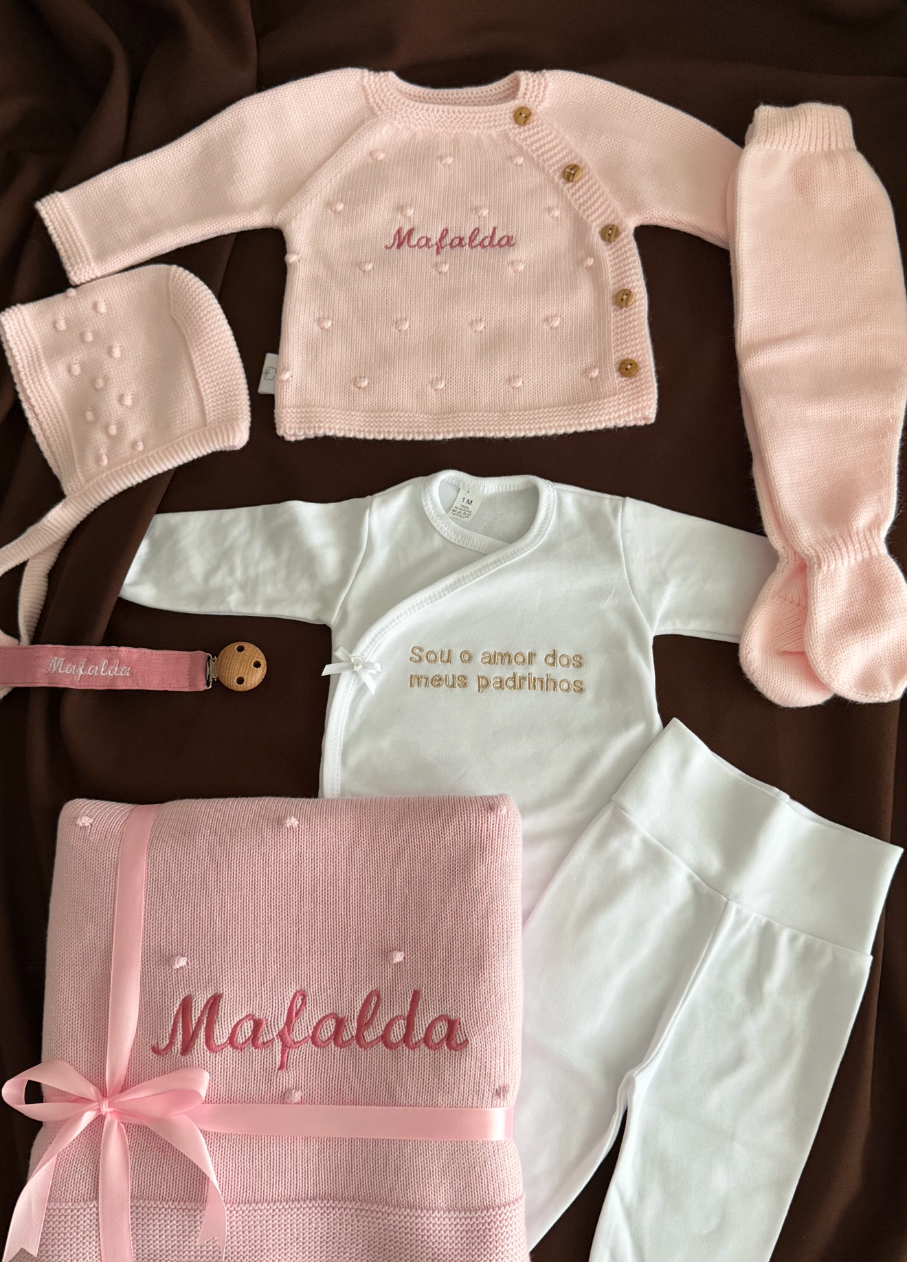 Conjunto casaco + gorro + calças