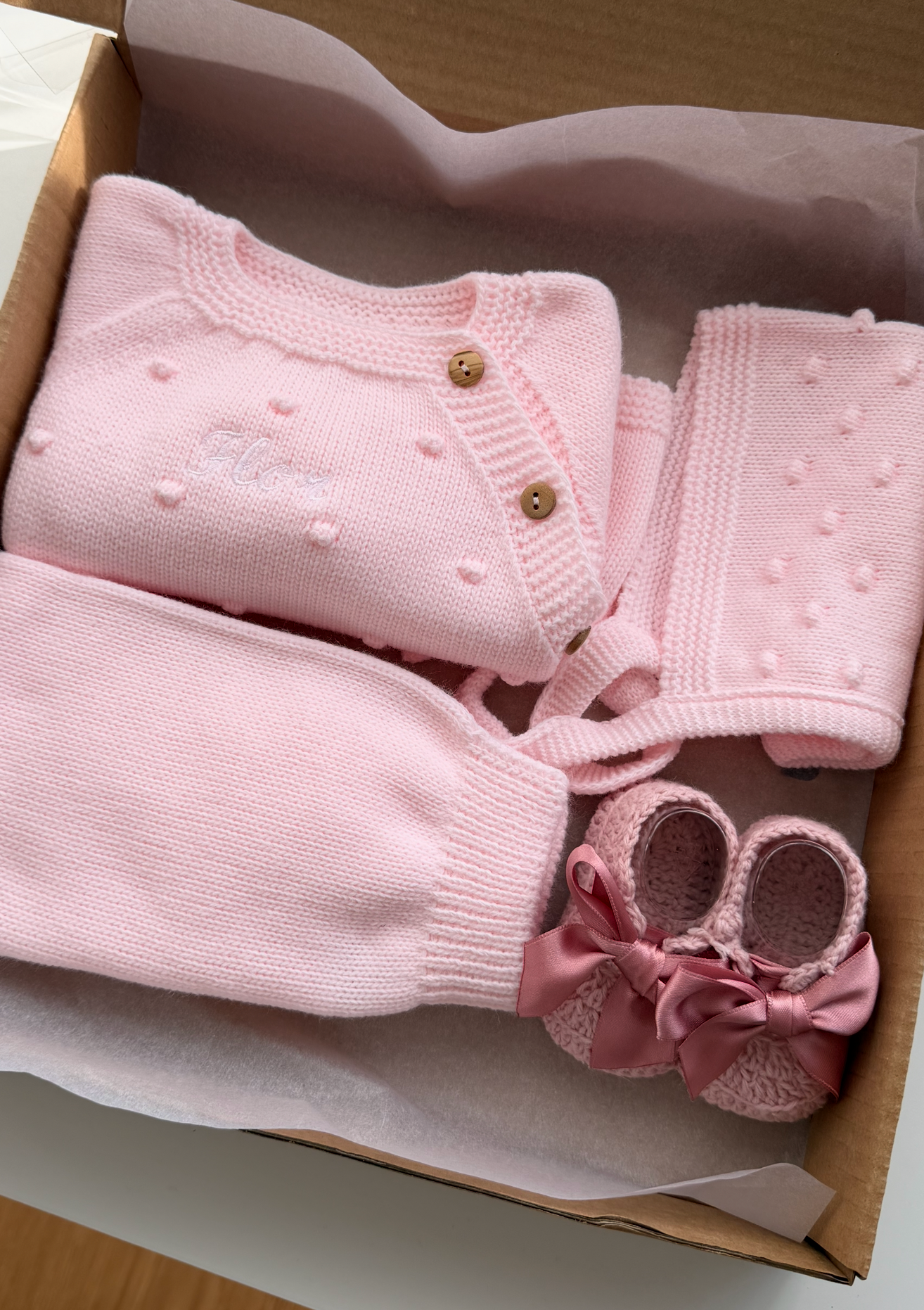 Conjunto casaco + gorro + calças