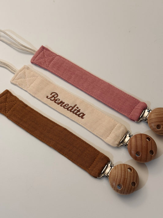 Prende chupeta pequena